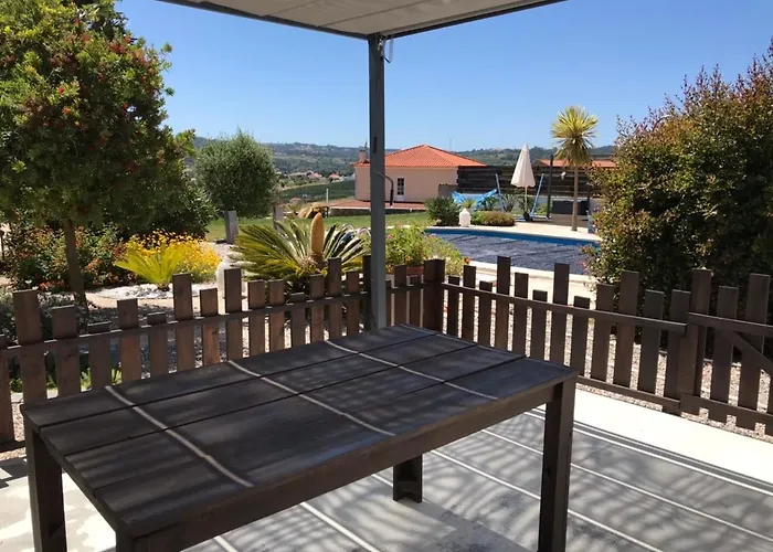 Casa O Futuro Alojamento de Acomodação e Pequeno-almoço Alcobaça