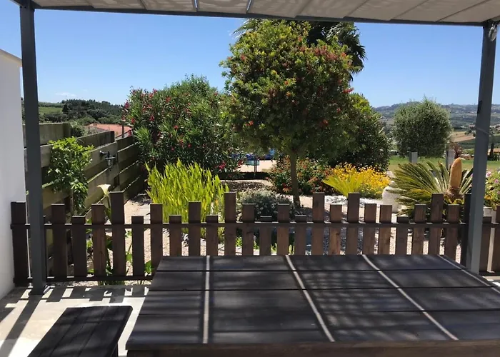 Alojamento de Acomodação e Pequeno-almoço Casa O Futuro