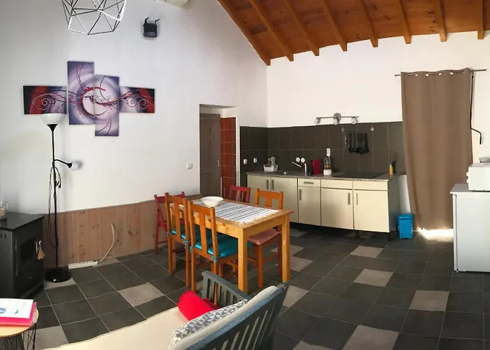Casa O Futuro Alojamento de Acomodação e Pequeno-almoço Alcobaça