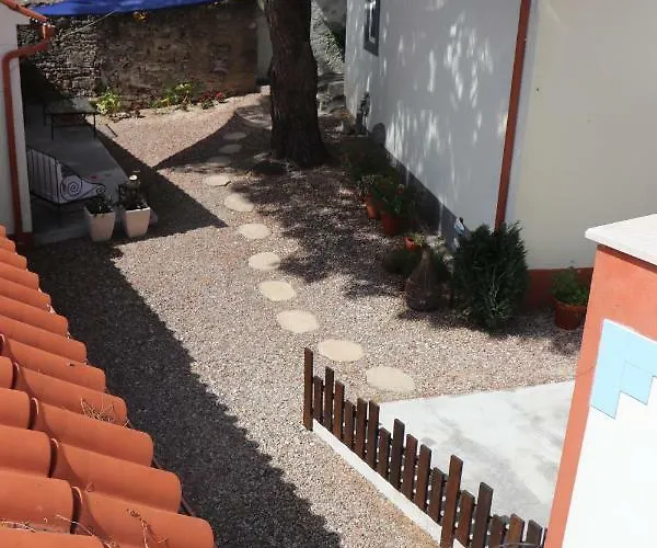 Alojamento de Acomodação e Pequeno-almoço Casa O Futuro